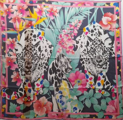 LEONARD.
Silk chiffon square decorated with...