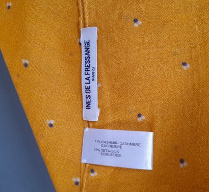 INES DE LA FRESSANGE, PARIS.
Fringed cashmere...