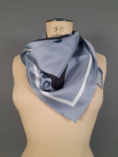 INES DE LA FRESSANGE, PARIS.
Stole in modal...