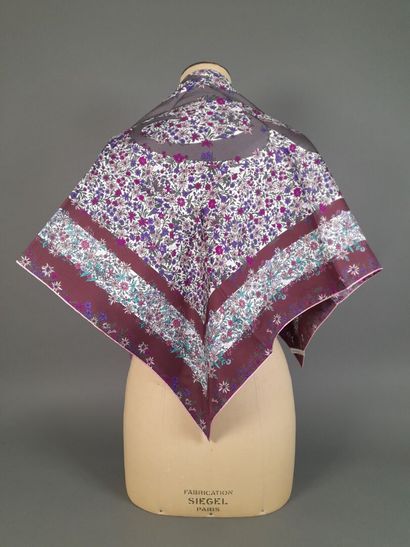 BALLY.
Silk twill square decorated with flowers...