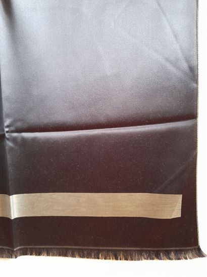 ALAIN FIGARET.
Fringed viscose and silk scarf...