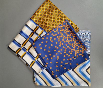 Lot including:
- UTERQUE.
Silk twill square...