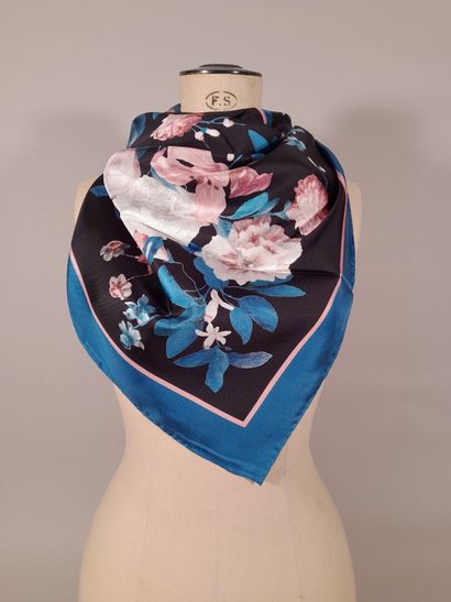 ERDEM.
Silk twill square decorated with pink,...