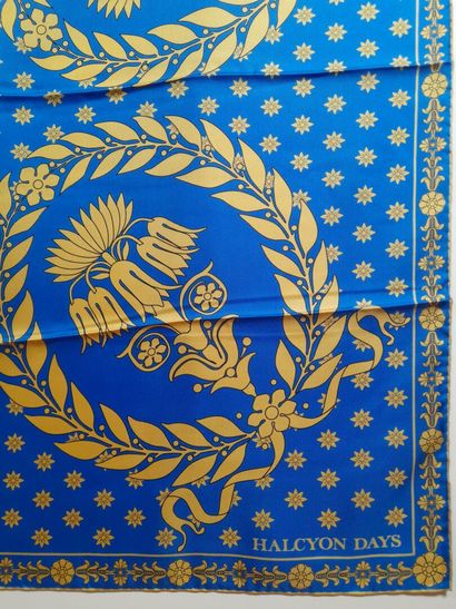HALCYON DAYS.
Silk twill square decorated...