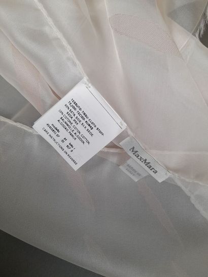 Lot including:
- CINZIA ROCCA.
Silk, polyester...
