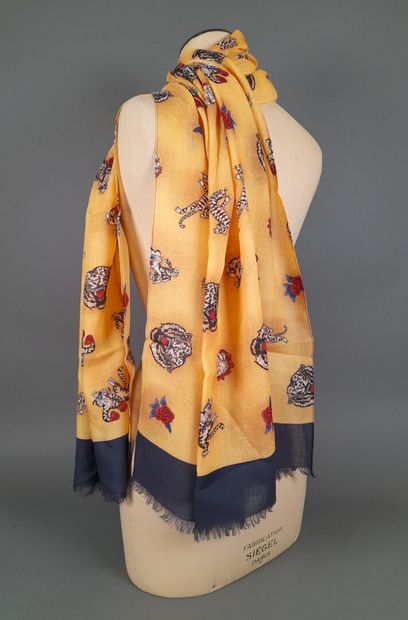 HOLLIDAY & BROWN, LONDON.
Fringed cashmere...
