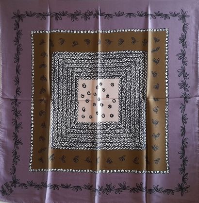 Lot including: 
-NODUS.
Woolen scarf with...