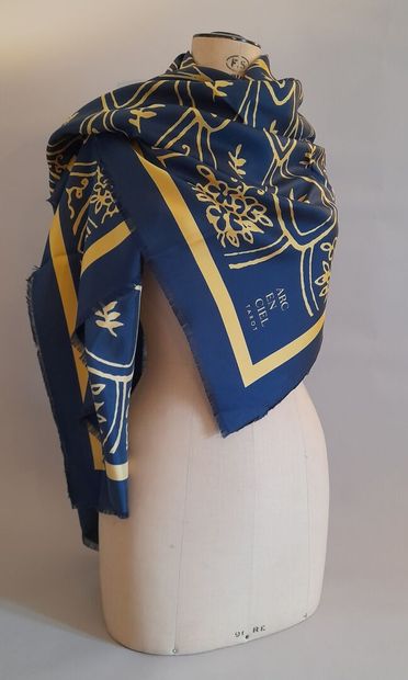 ARC EN CIEL TAROT.
Fringed silk twill square...