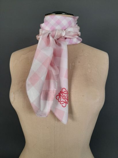 LOEWE.
Silk twill square decorated with Vichy...