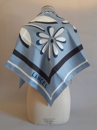 LANCEL, PARIS.
Silk twill square decorated...
