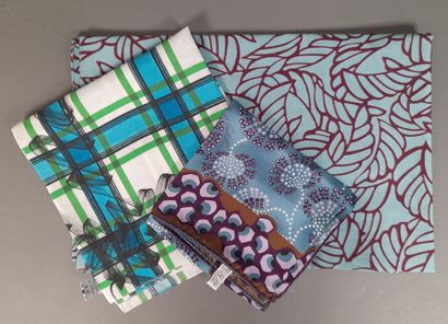 Lot including:
-FLAVIO CASTELLANI.
Silk satin...