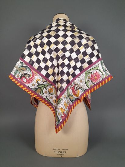 MACKENZIE CHILDS.
Silk twill square decorated...