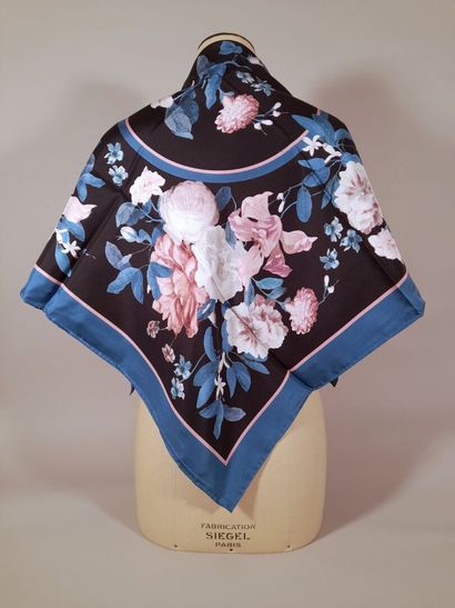 ERDEM.
Silk twill square decorated with pink,...