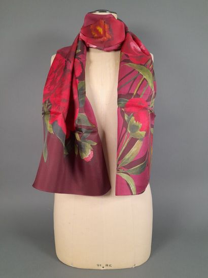 Lot including: 
- CAVALLERIA TOSCANA.
Silk...