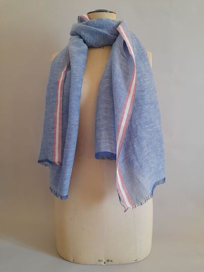Lot including:
- ALAIN FIGARET.
Fringed viscose...