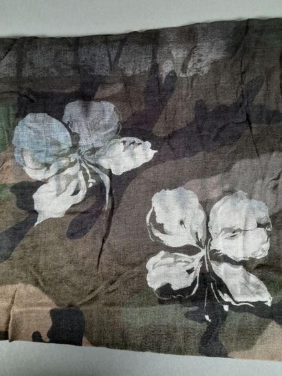 Lot including:
- MANTERO.
Modal and silk...