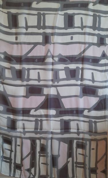 Lot including : 
- Silk square with checkerboard...