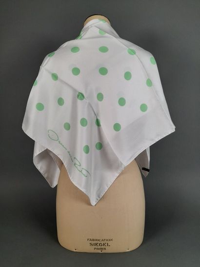 OSCAR DE LA RENTA.
Silk twill square decorated...