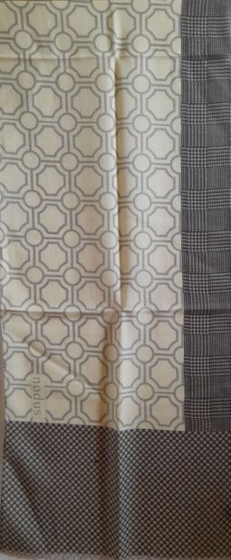 Lot including: 
-NODUS.
Woolen scarf with...