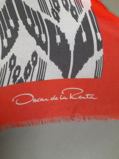 OSCAR DE LA RENTA.
Fringed stole in modal...