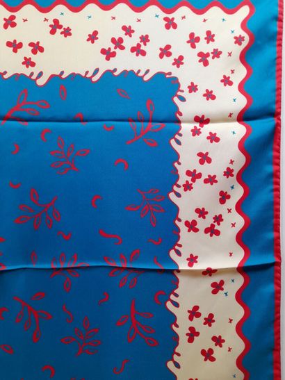 INES DE LA FRESSANGE.
Silk twill square decorated...