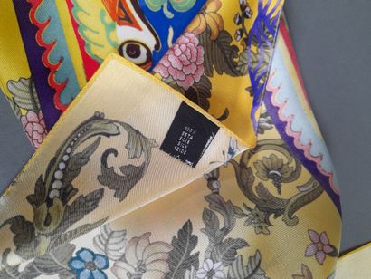 Lot including: 
- UTERQUE.
Cotton and silk...