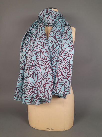 Lot including:
-FLAVIO CASTELLANI.
Silk satin...