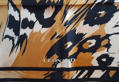 LEONARD.
Silk twill square with animal print...