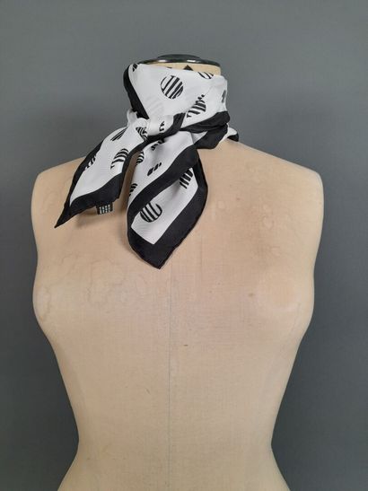 MANTERO.
Lot including:
- Silk twill square...
