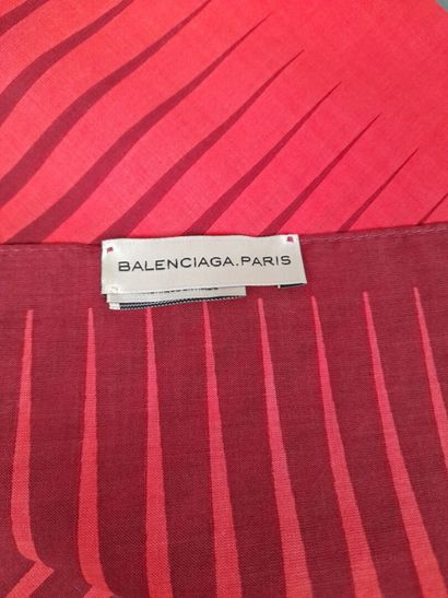 BALENCIAGA.
Cotton scarf with red and burgundy...