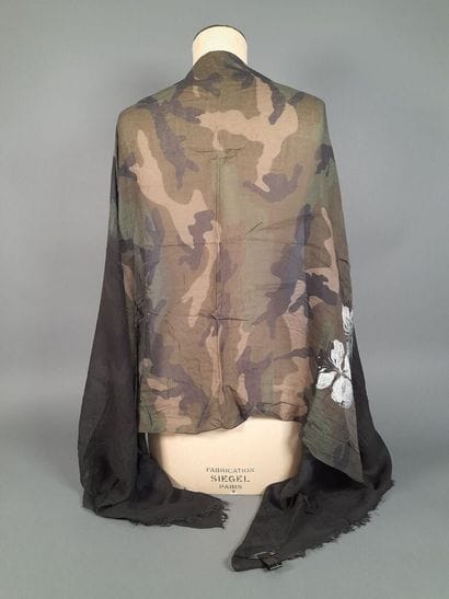 Lot including:
- MANTERO.
Modal and silk...