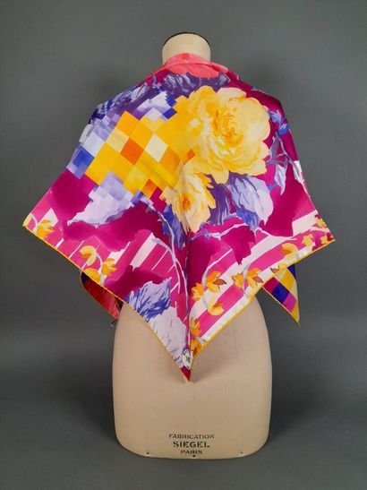 MANTERO.
Silk twill square decorated with...