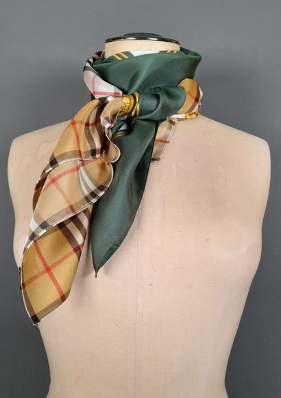 BURBERRY.
Silk twill square decorated with...