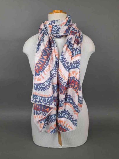 VIVIENNE WESTWOOD.
Modal scarf decorated...