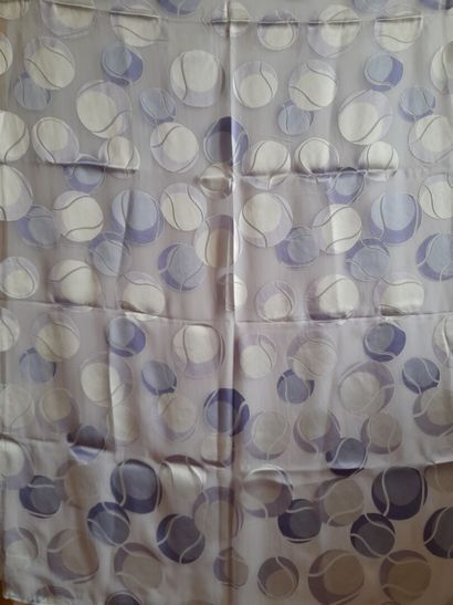 Lot including:
- COACH.
Fringed cotton square...