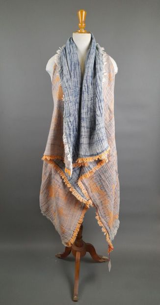 VIVIENNE WESTWOOD.
Fringed stole jacket in...