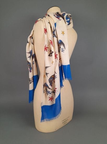 HOLLIDAY & BROWN, LONDON.
Fringed cashmere...