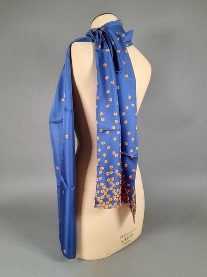 Lot including:
- UTERQUE.
Silk twill square...