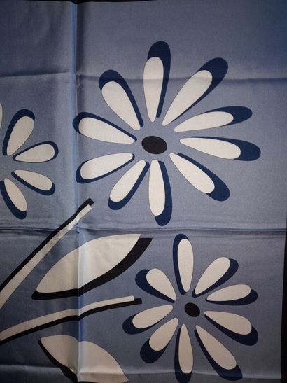 LANCEL, PARIS.
Silk twill square decorated...