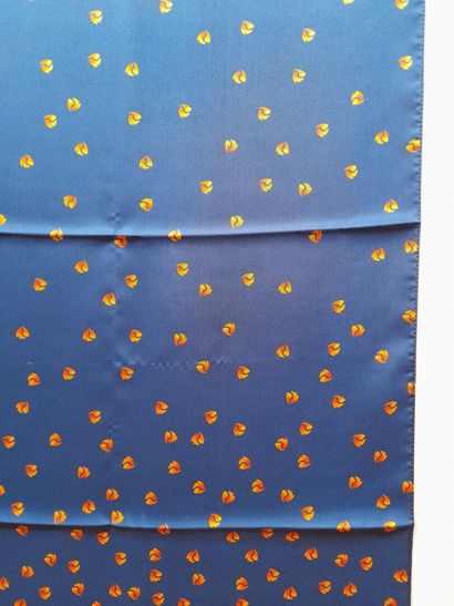 Lot including:
- UTERQUE.
Silk twill square...