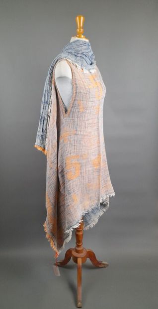 VIVIENNE WESTWOOD.
Fringed stole jacket in...