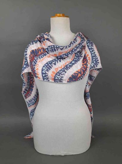 VIVIENNE WESTWOOD.
Modal scarf decorated...