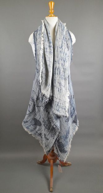 VIVIENNE WESTWOOD.
Fringed stole jacket in...
