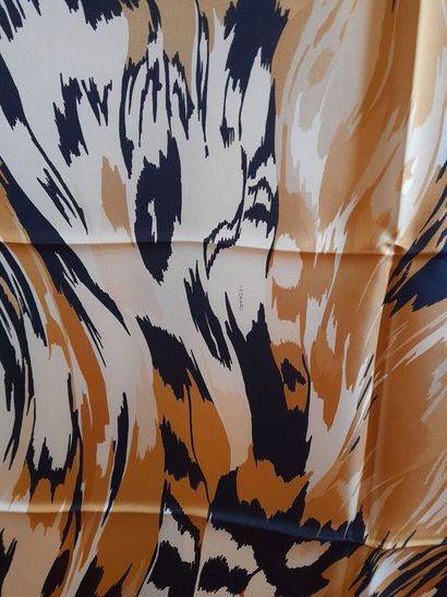 LEONARD.
Silk twill square with animal print...