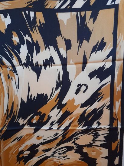 LEONARD.
Silk twill square with animal print...