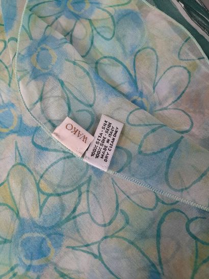 WAKO.
Lot including: 
- Silk chiffon scarf...