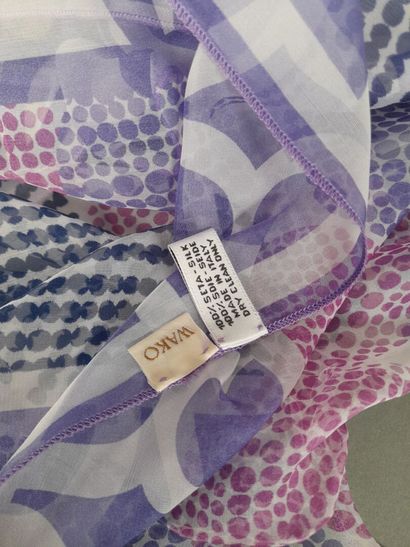Lot including: 
- Modal and cashmere scarf...