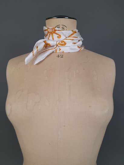 SCHIAPARELLI.
Silk twill square decorated...