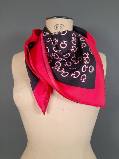 Lot including: 
- CAVALLERIA TOSCANA.
Silk...