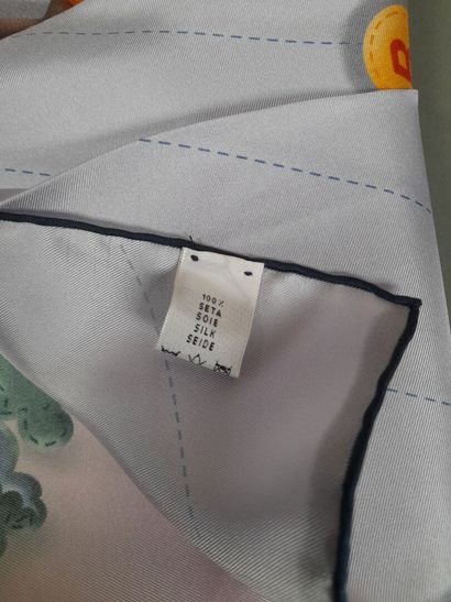 BALLY.
Silk twill square with polychrome...